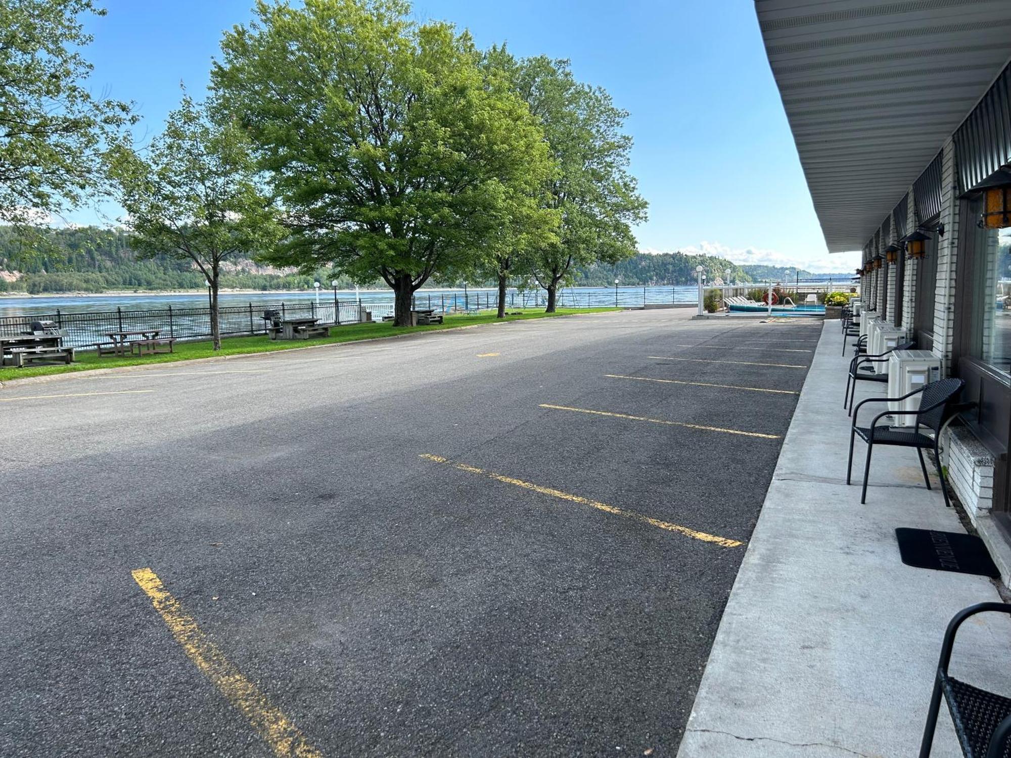 Motel Panoramique Chicoutimi Exterior foto