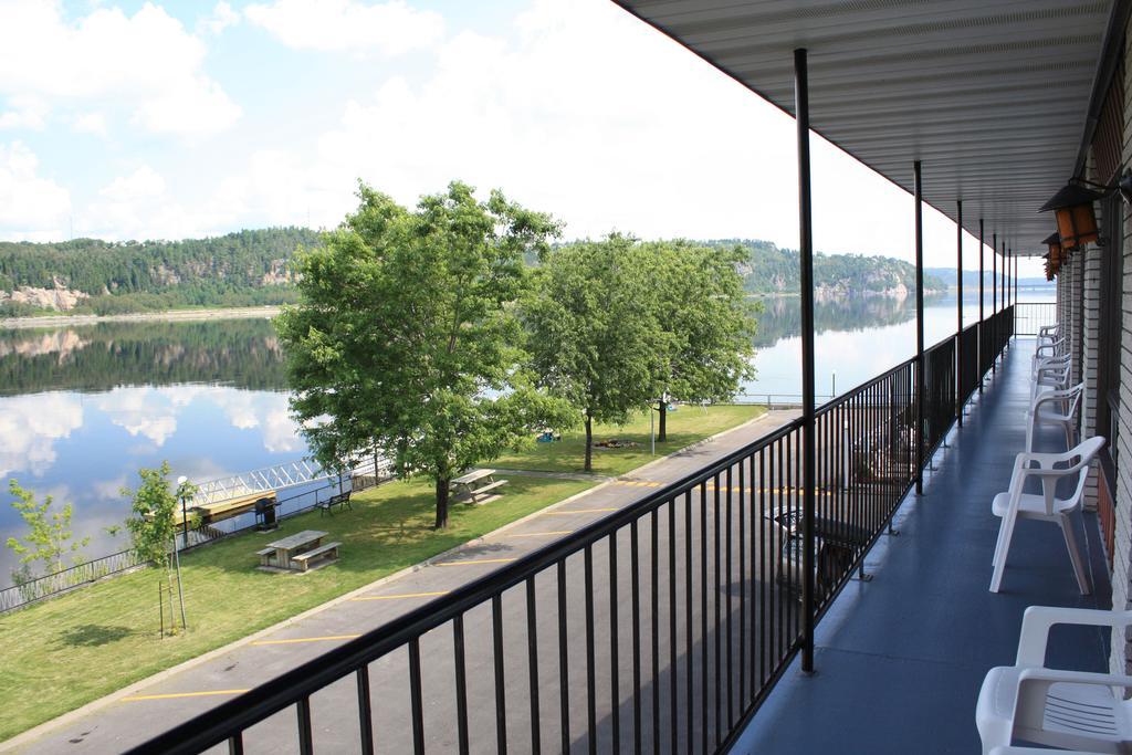 Motel Panoramique Chicoutimi Exterior foto